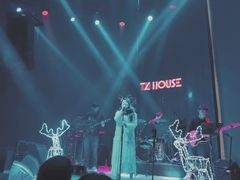 -TZ House音乐现场(来福士中心店)