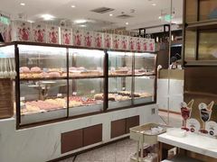 面包甜点陈列柜-奈雪的茶(新天地广场PRO店)