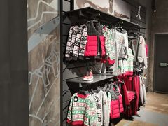 -NIKE武汉品牌体验店