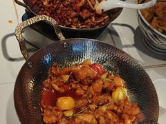-阿瓦山寨·湘菜现炒·剁椒鱼头王(咸阳总店)
