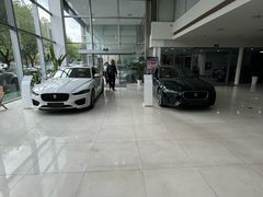 -上海伟杰·捷豹路虎4S店(闵行店)