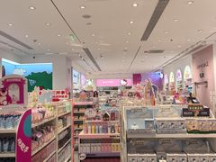 -名创优品(山东青岛华润万象城店)