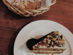 胡萝卜核桃蛋糕-麦田工坊(月湖店)
