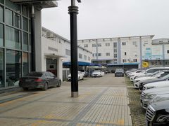 -珠海仁孚奔驰4S店(上冲店)