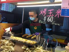 -六合夜市
