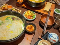 -银米·云南传统过桥米线(双廊黑金冠店)