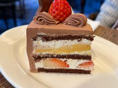 巧克力草莓布蕾夹心蛋糕-EAU CAFE(永康路店)