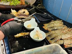 -淡尾·海鲜自助概念餐厅(虹桥南丰城店)
