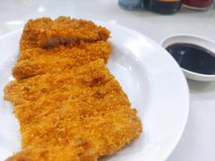 馋嘴炸猪排-馋三尺蟹粉小笼(人民广场店)