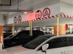 -旺墩道135融盛商务中心-停车场