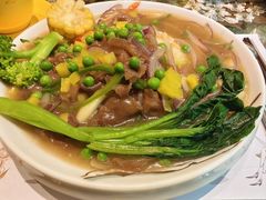 -月亮眼花园餐厅书吧酒吧
