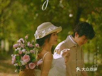 一不小心就把婚纱照拍成了法式复古油画