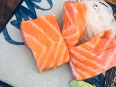 三文鱼刺身-黑门食堂