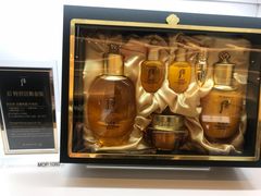 -Duty Free Americas