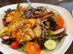 -Chom Cafe and Restaurant