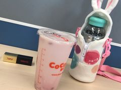易文姐请的草莓欧蕾-CoCo都可(南京珠江路店)
