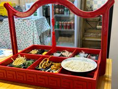 -勺子米线·云南传统小吃市集(四方街店)