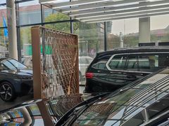 -上海宝信宝马4S店