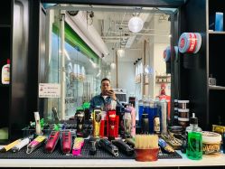 点击看大图 -老男孩男士理容馆·理发·烫染·修面