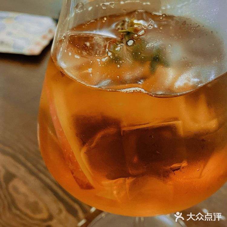 🍎｜简单的快乐不需要一点酒精ʕ •ᴥ•ʔ