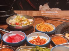 -明洞阿姨·韩式酱蟹烤肉·创意料理(三元桥店)