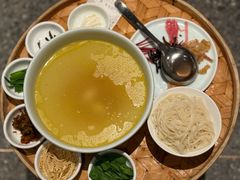 蒙自过桥米线-一坐一忘云南菜(北京skp店)