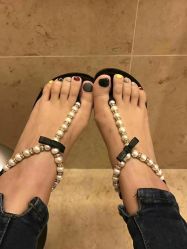 -逸日式美甲美睫工作室