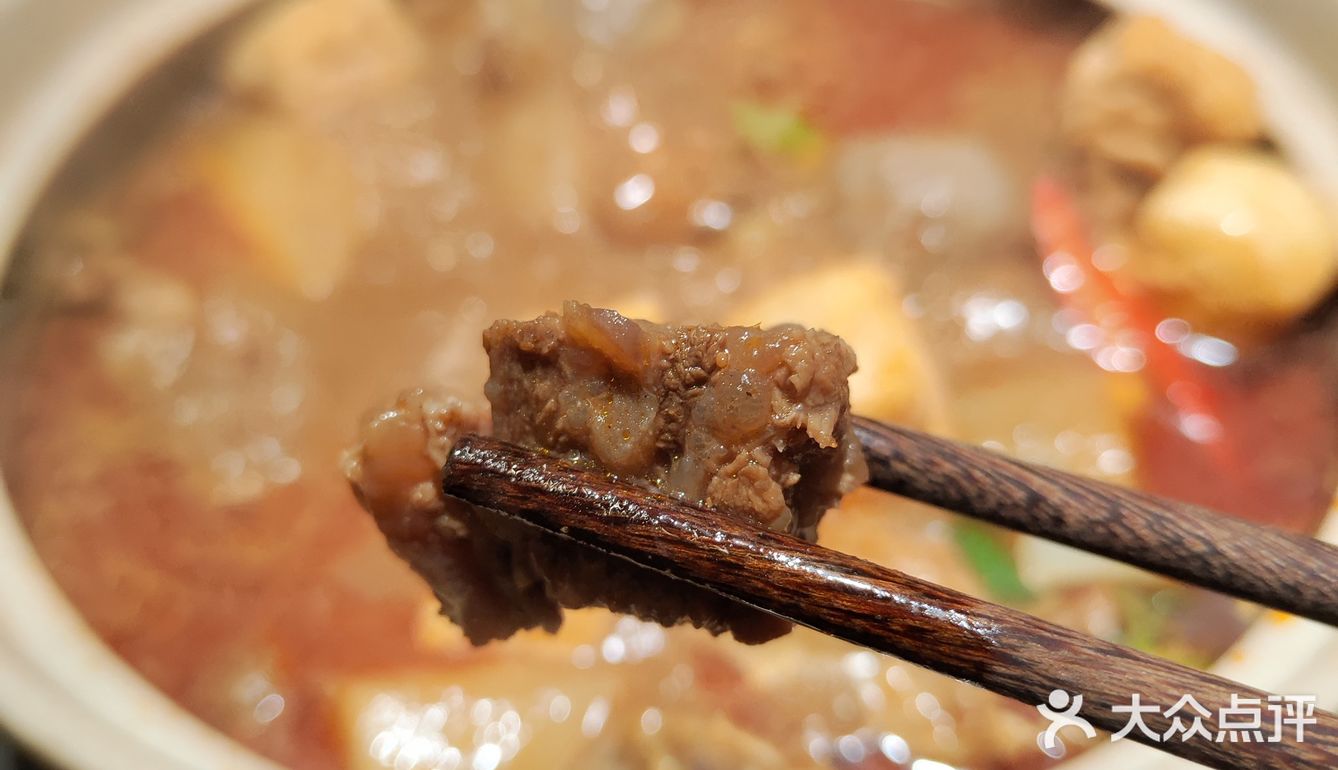 夫子庙附近不可错过的牛腩煲‼️每口肉都是享受