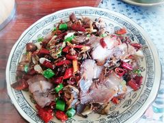 鸡油菌炒坛子肉-宋记冕宁土菜馆(海门渔村二店)