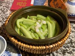 湖虾仁玉带丝瓜-南京大牌档(崇文门国瑞店)