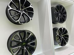 -小鹏汽车(北京龙湖长楹天街销售中心)