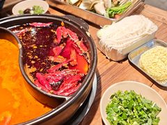 -郑记·古法黑砂锅串串(龙泉店)