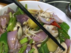 -大富蚝乌东哥饭店·石锅鱼杂·柠檬鸭(革新路店)