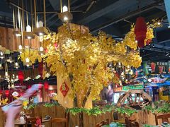 -老滇山寨•云南特色菜•地方菜•民族风情歌舞表演(金碧店)