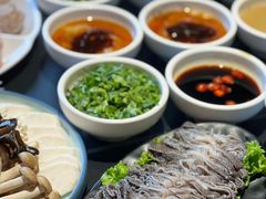 -常赢三兄弟·清真涮肉·清真炒菜(朝阳新城店)