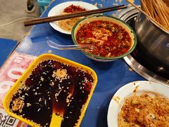-马路边边麻辣烫(世纪金源店)