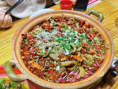 川味肥肠煲-兔槽江湖菜·重庆璧山兔(水围店)