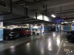 -巴黎春天-停车场(成山店)