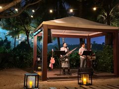 -三亚艾迪逊酒店·海滩烧烤 BARBACOA·现场乐队·浪漫晚餐·烧烤海鲜