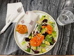 三文鱼牛油果沙拉-THE WOODS 简餐 (国贸商城店)