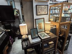 -邊城書店