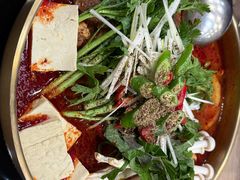 火山牛脊骨锅-The bon House李本家韩国料理(玉林生活广场店)