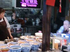 -八一路好吃街(雨田商务大厦店)