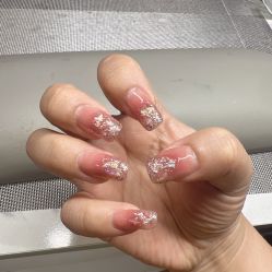 -小黑瓶美甲美睫