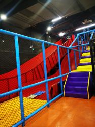 -蹦贝运动中心·蹦床·攀岩·闯关(龙岗店)