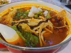 -丽丽三鲜螺蛳粉(田林路店)