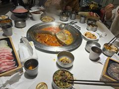 -老房老舍重庆火锅(假日城市店)