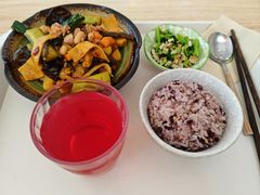 -轻蔬不用等·素食(江苏路店)