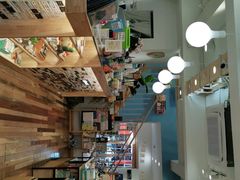 -猫的天空之城概念书店(束河店)