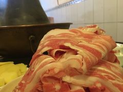 -洞庭洲·防空洞火锅·烧烤·铜锅涮肉(新百广场店)